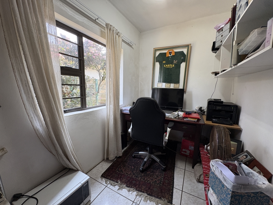 4 Bedroom Property for Sale in Beacon Bay Eastern Cape